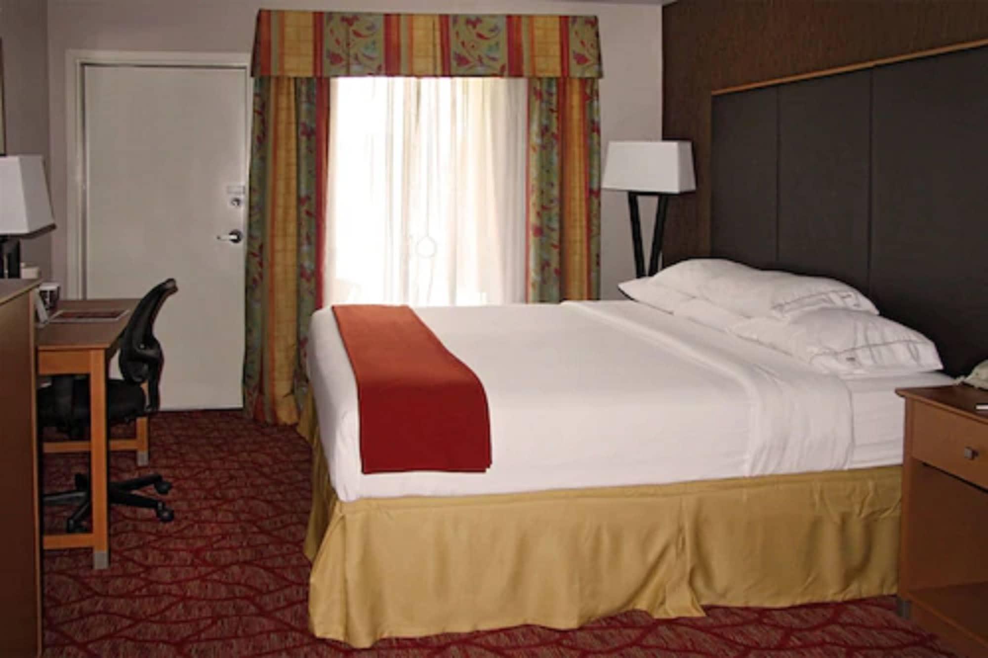 Holiday Inn Express Roseburg By Ihg Exterior foto