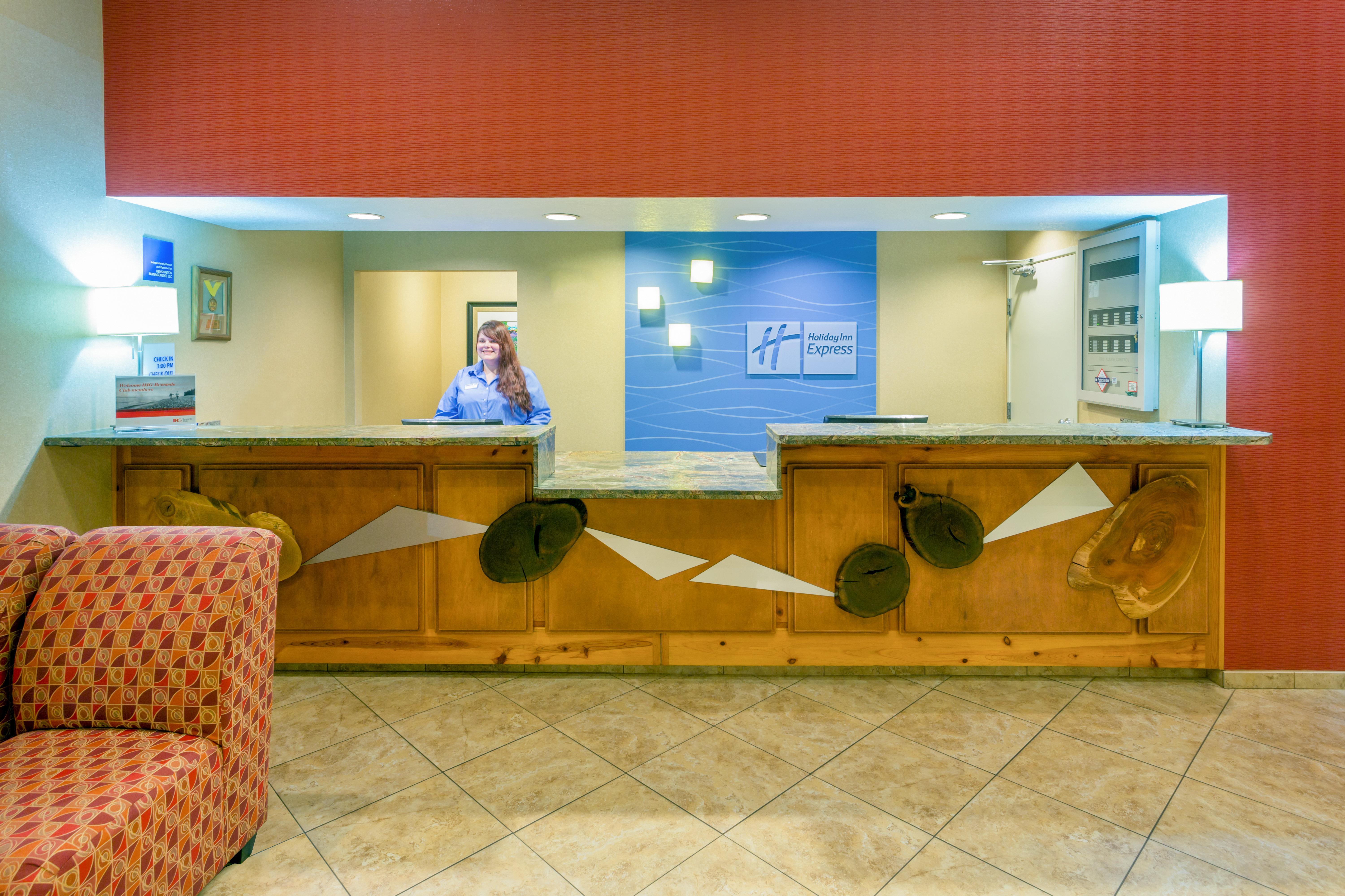 Holiday Inn Express Roseburg By Ihg Exterior foto