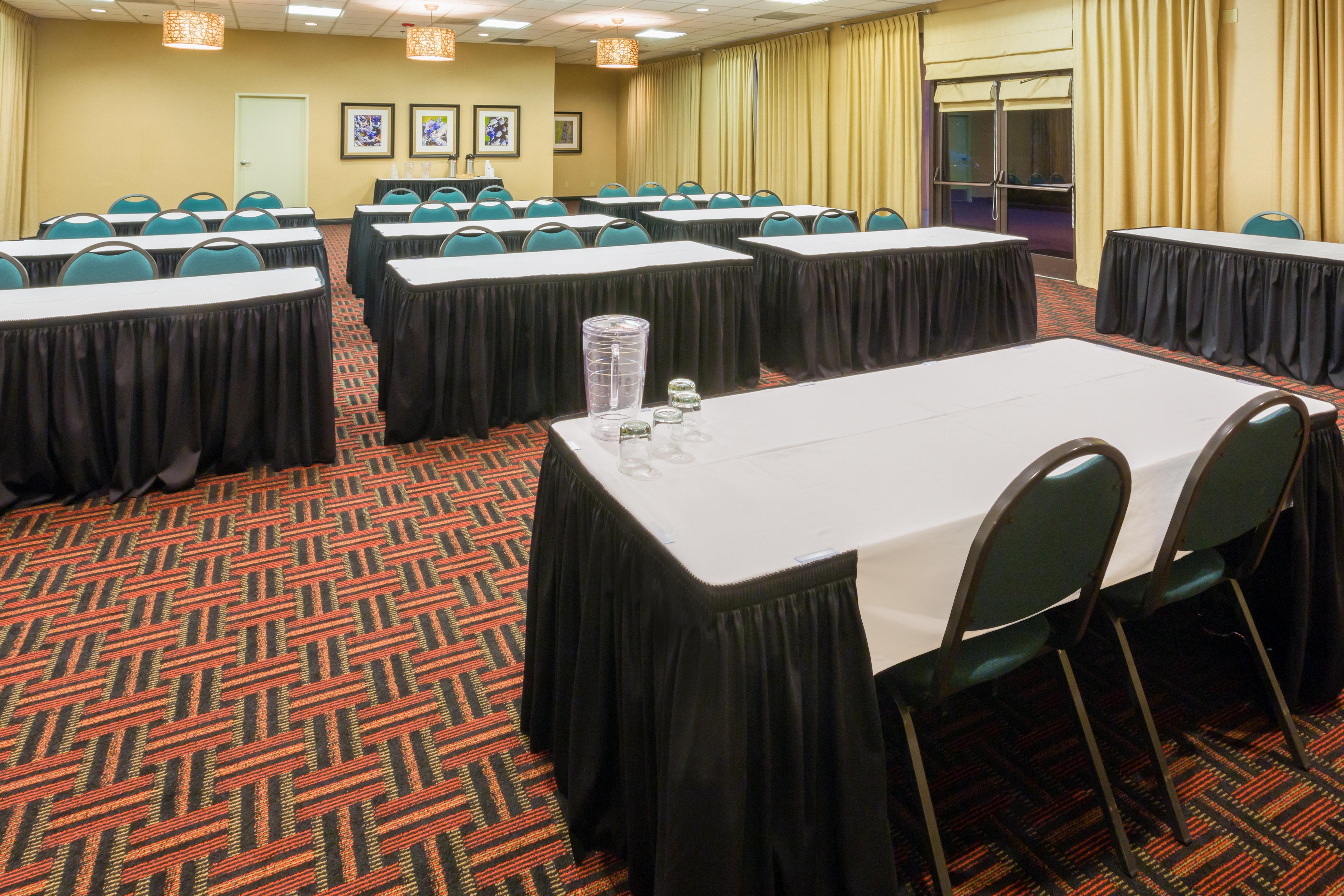 Holiday Inn Express Roseburg By Ihg Exterior foto