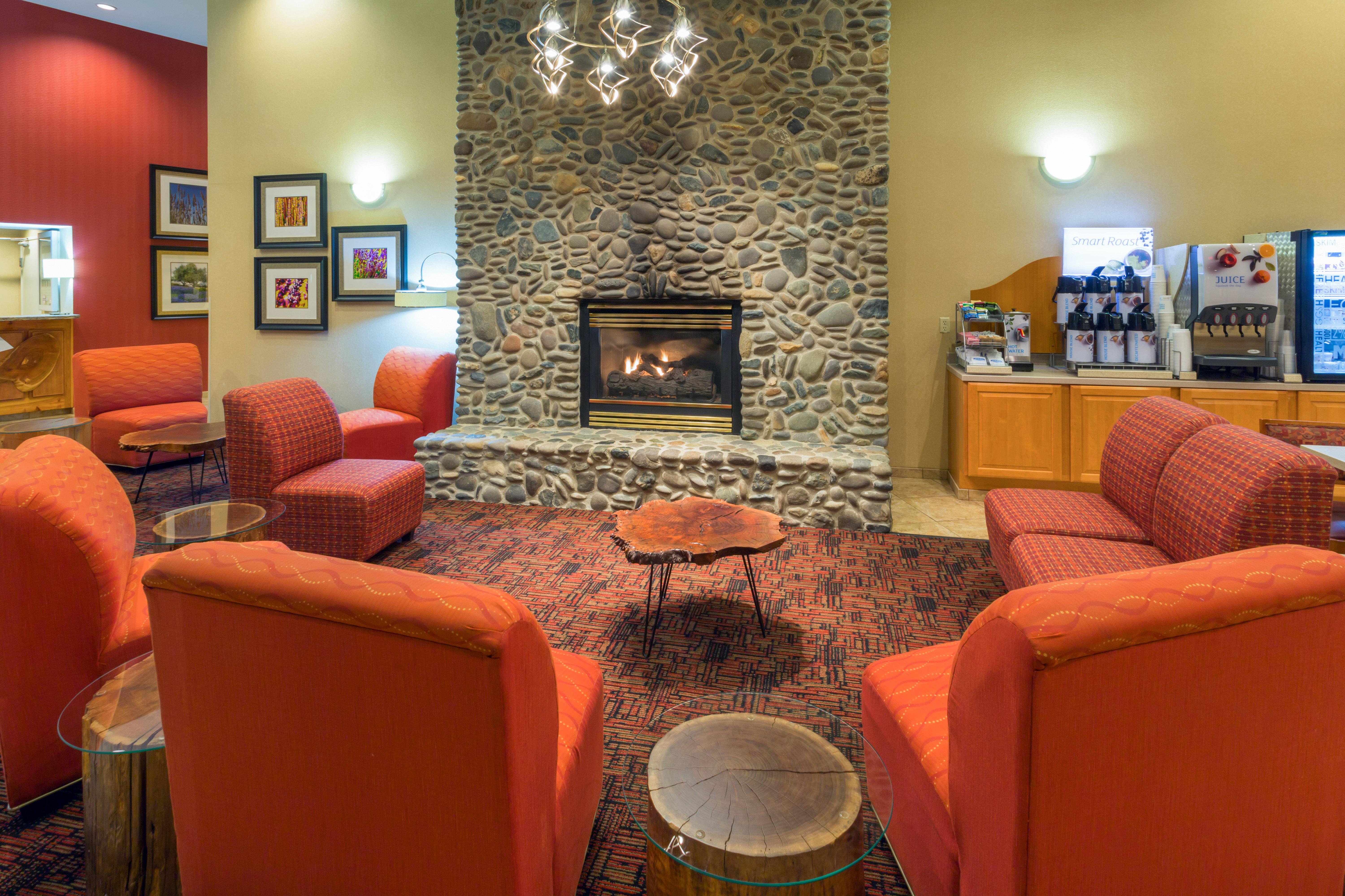 Holiday Inn Express Roseburg By Ihg Exterior foto