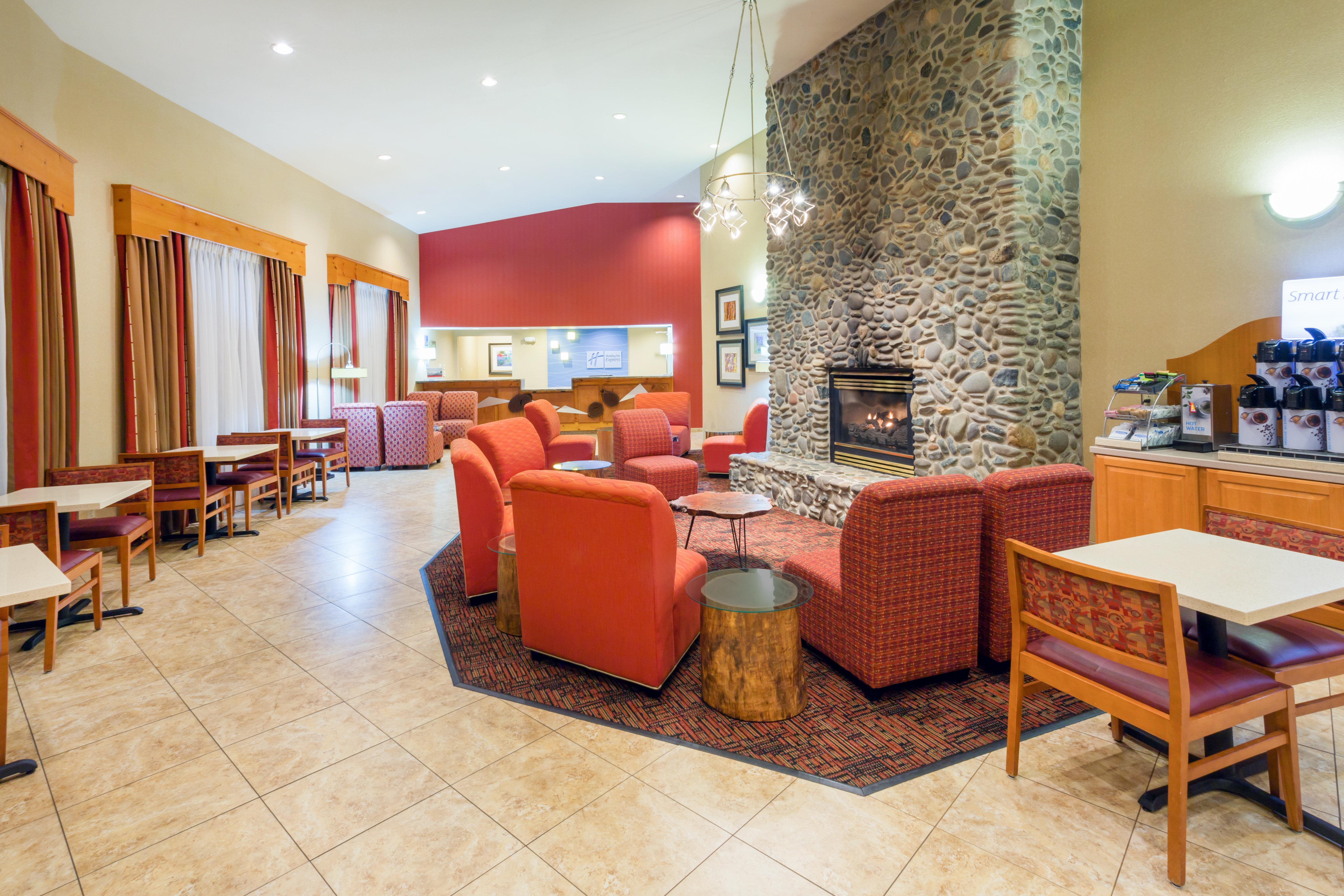 Holiday Inn Express Roseburg By Ihg Exterior foto
